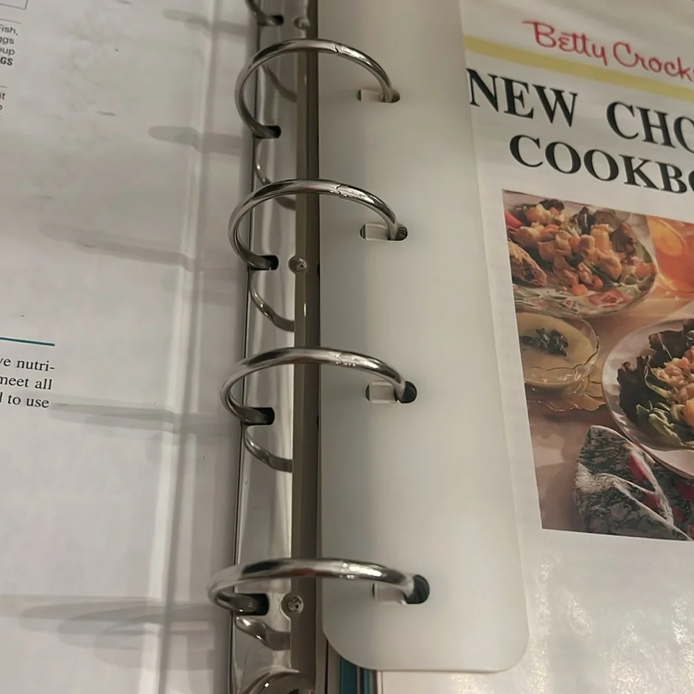 BETTY CROCKER “New Choices Cookbook”. Over 500 recipe’s for eating right…